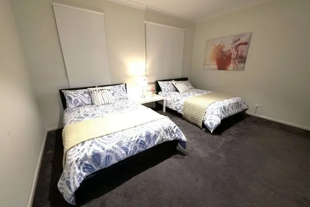 Ev (9 Bedrooms)