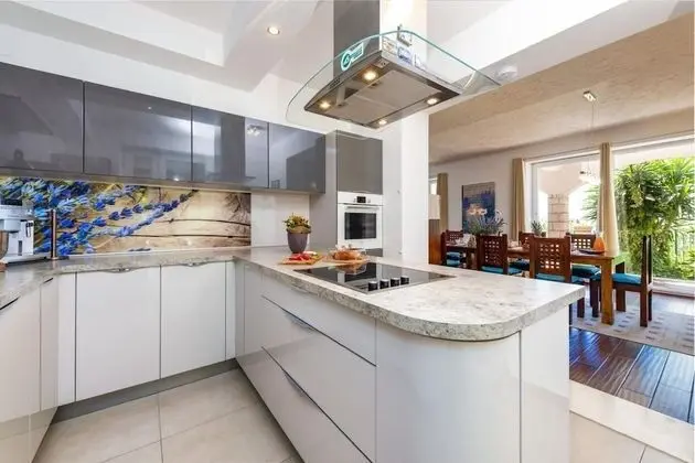 Ev (Luxury - amazing seaview - H(8+2))