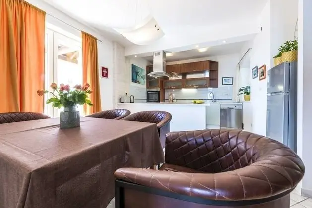 Ev (Luxury - amazing seaview - H(8+2))