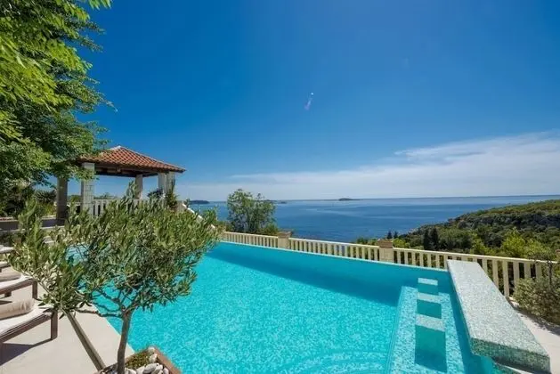 Ev (Luxury - amazing seaview - H(8+2))