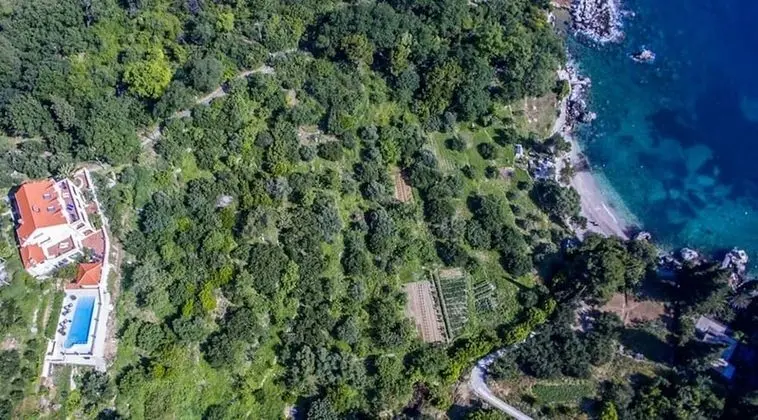 Ev (Luxury - amazing seaview - H(8+2))