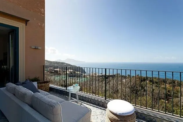 Kır Evi, Teras, Deniz Manzaralı