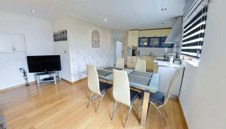 Deluxe Apart Daire