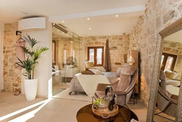 Deluxe Stüdyo Süit