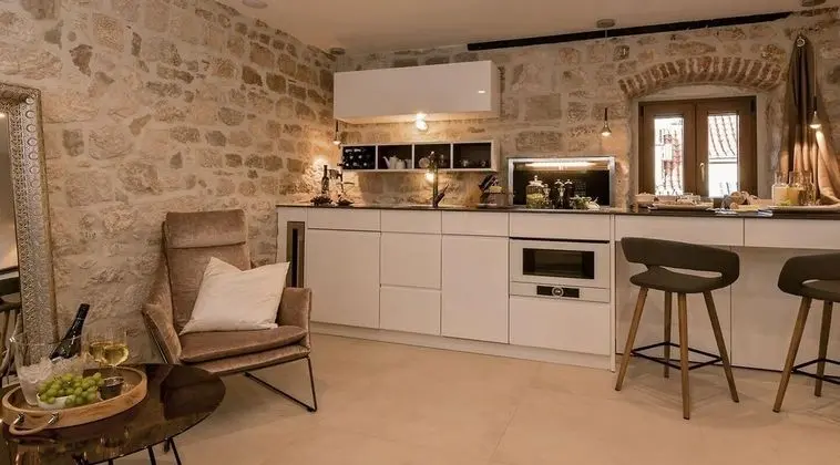 Deluxe Stüdyo Süit