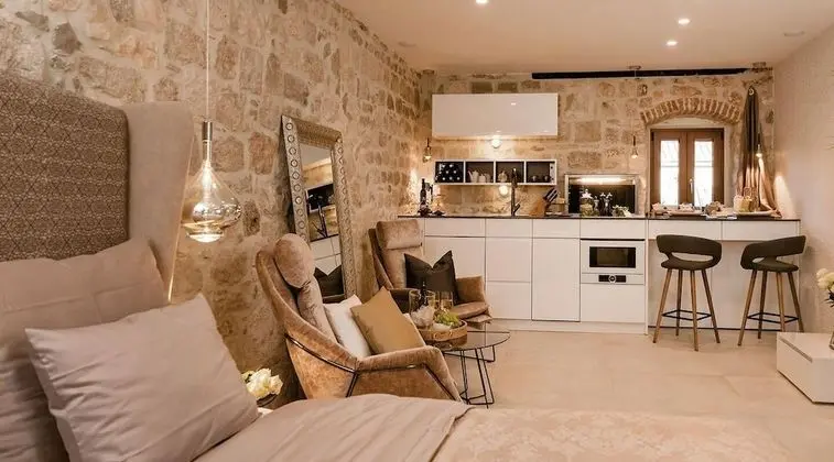 Deluxe Stüdyo Süit