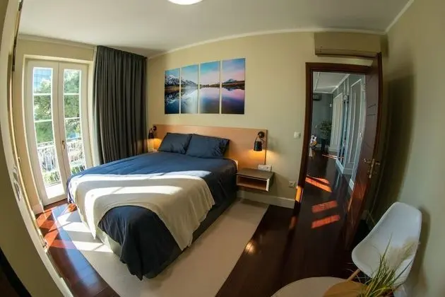 Exclusive Tek Büyük Yataklı Oda