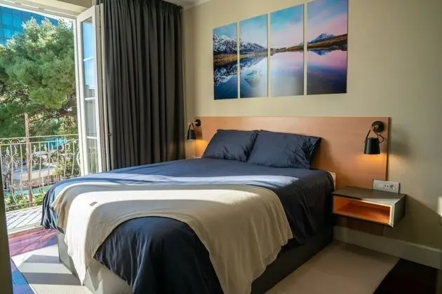 Exclusive Tek Büyük Yataklı Oda