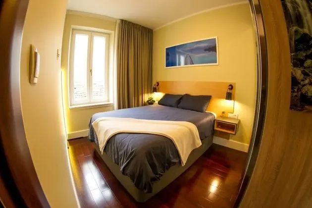 Exclusive Tek Büyük Yataklı Oda