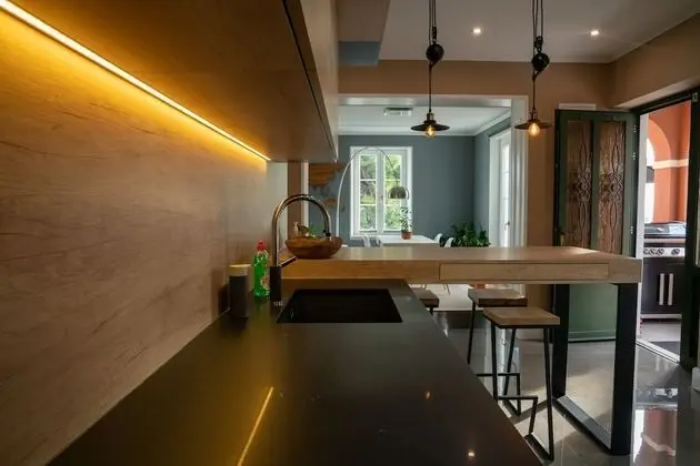 Exclusive Tek Büyük Yataklı Oda