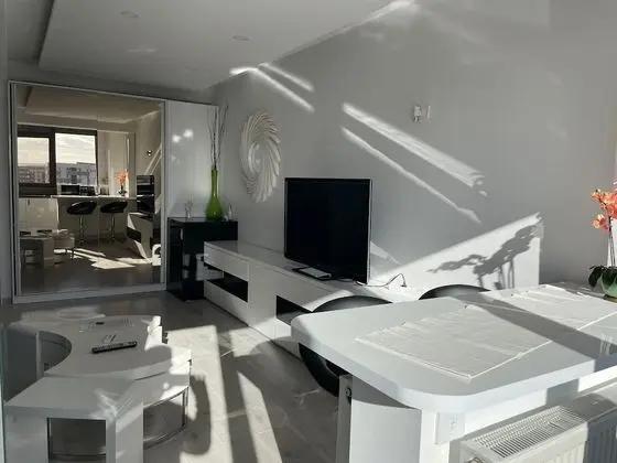 Luxury Apart Daire, 1 Büyük (Queen) Boy Yatak ve Çekyat, Engellilere Uygun