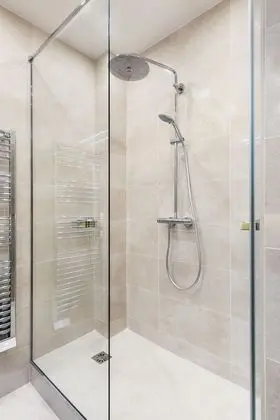 Deluxe Apart Daire, Banyolu/Duşlu (Rue )