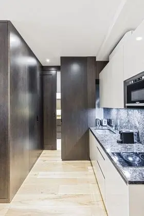 Luxury Apart Daire, Banyolu/Duşlu, Avlu Manzaralı