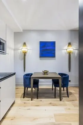 Luxury Apart Daire, Banyolu/Duşlu, Avlu Manzaralı