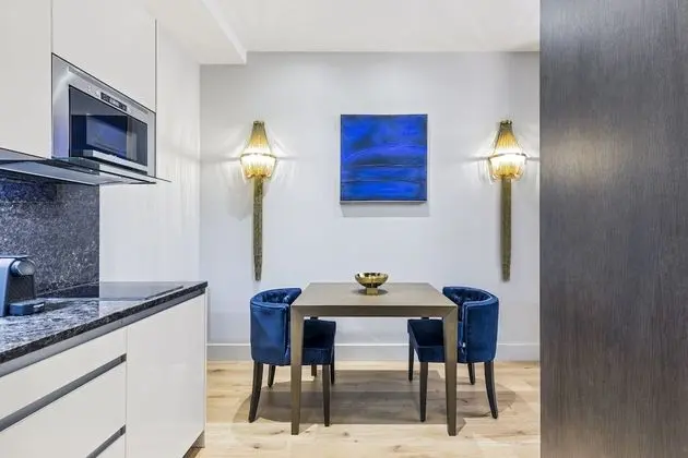 Luxury Apart Daire, Banyolu/Duşlu, Avlu Manzaralı