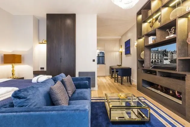 Luxury Apart Daire, Banyolu/Duşlu, Avlu Manzaralı