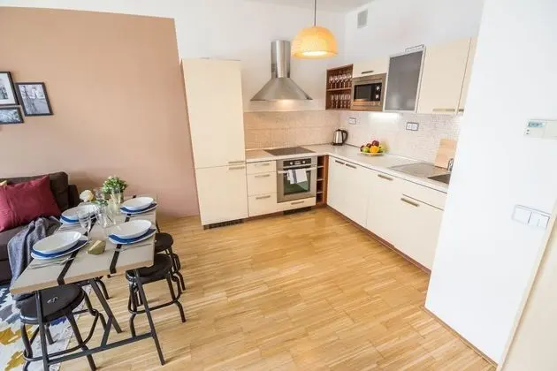 Deluxe Apart Daire, Sigara İçilmez