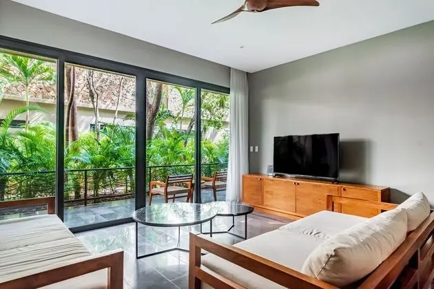 Luxury Apart Daire, 2 Yatak Odası, Kişiye Özel Havuzlu, Zemin Kat