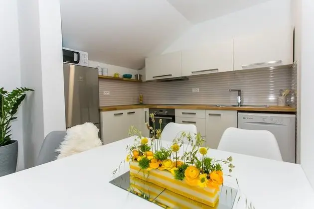 Apart Daire, Birden Çok Yatak, Sigara İçilmez