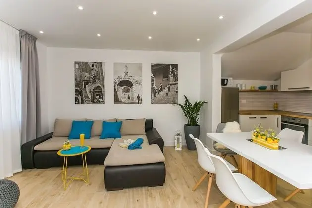 Apart Daire, Birden Çok Yatak, Sigara İçilmez