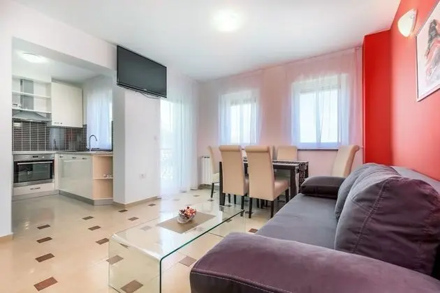 Deluxe Apart Daire, Deniz Manzaralı