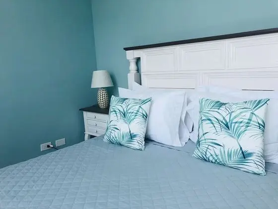 Deluxe Queen Suite
