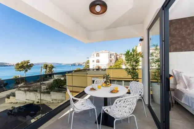 Luxury Apartment Royal M with Pool I