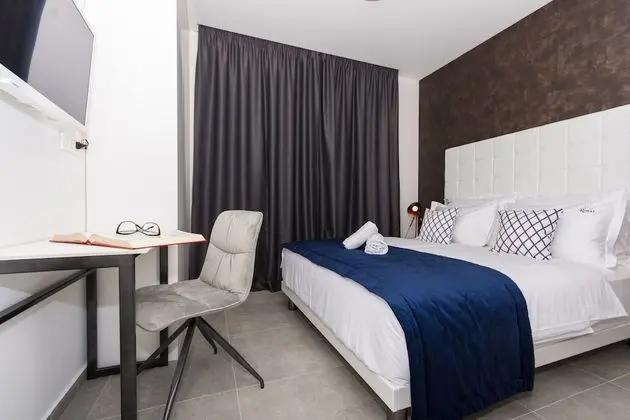 Luxury Apartment Royal M with Pool I