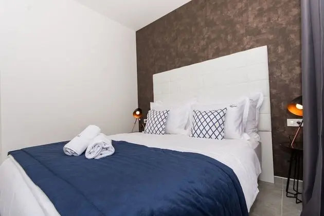 Luxury Apartment Royal M with Pool II