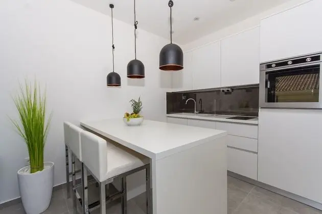 Luxury Apartment Royal M with Pool II