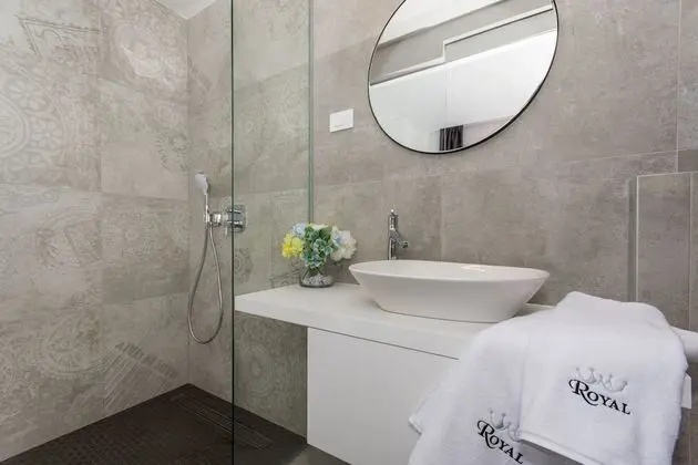 Luxury Apartment Royal M with Pool II