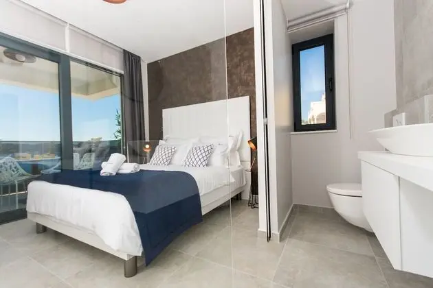 Luxury Apartment Royal M with Pool III