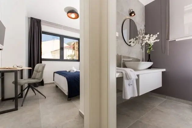 Luxury Apartment Royal M with Pool III