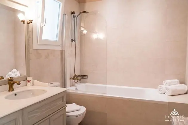 Villa, Banyolu/Duşlu (Luxury Villa Aphrodite)