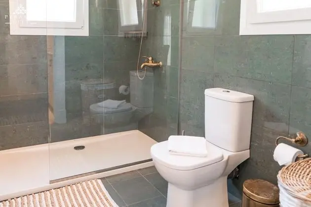 Villa, Banyolu/Duşlu (Luxury Villa Aphrodite)
