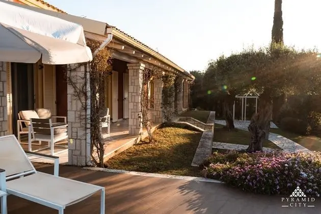 Villa, Banyolu/Duşlu (Luxury Villa Aphrodite)