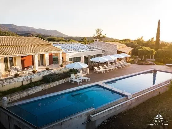 Villa, Banyolu/Duşlu (Luxury Villa Aphrodite)