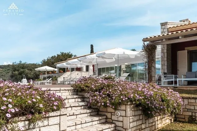 Villa, Banyolu/Duşlu (Luxury Villa Aphrodite)