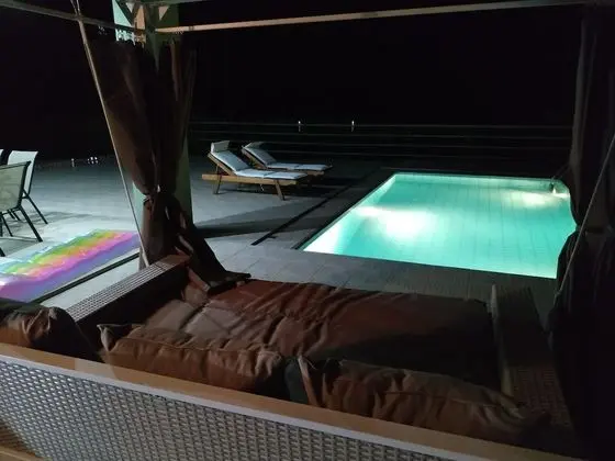 Villa, 4 Yatak Odası, Kişiye Özel Havuzlu