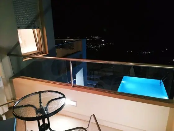 Villa, 4 Yatak Odası, Kişiye Özel Havuzlu