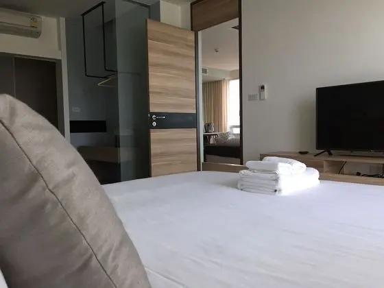 Comfort Apartment with Pool View