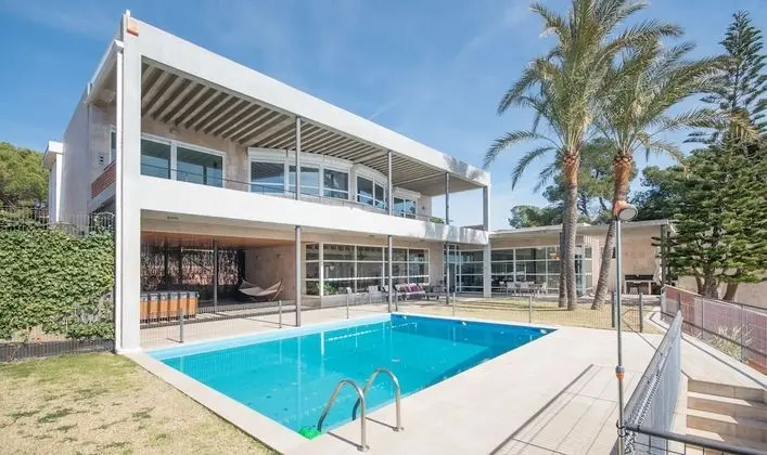 Villa, 5 Yatak Odası, Kişiye Özel Havuzlu, Denize Sıfır