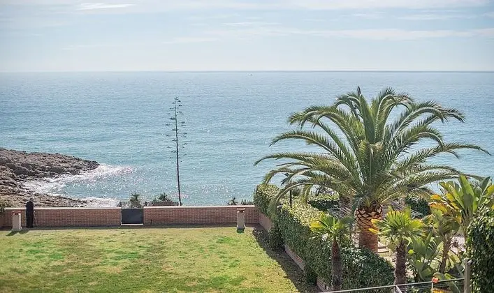 Villa, 5 Yatak Odası, Kişiye Özel Havuzlu, Denize Sıfır