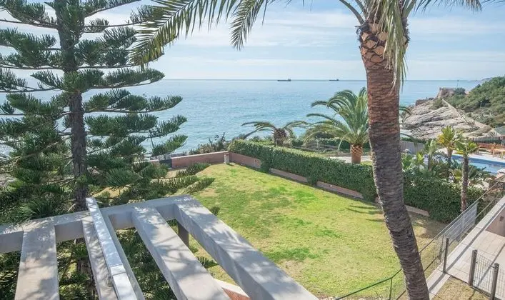 Villa, 5 Yatak Odası, Kişiye Özel Havuzlu, Denize Sıfır