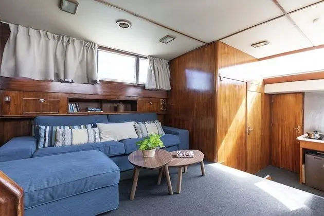 Luxury Boat, 4 bedrooms, 2 bathrooms