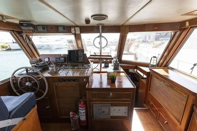 Luxury Boat, 4 bedrooms, 2 bathrooms