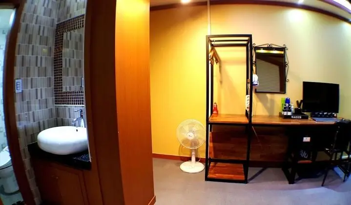Deluxe Tek Büyük Yataklı Oda
