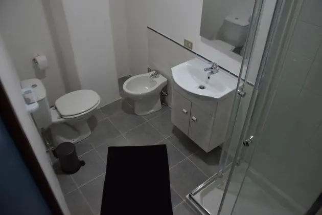 Deluxe Dört Kişilik Oda, Banyolu/Duşlu