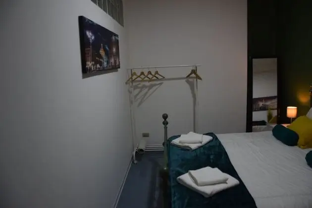 Deluxe Tek Büyük Yataklı Oda, Banyolu/Duşlu