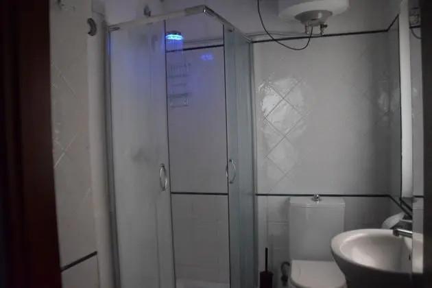 Deluxe Tek Büyük Yataklı Oda, Banyolu/Duşlu